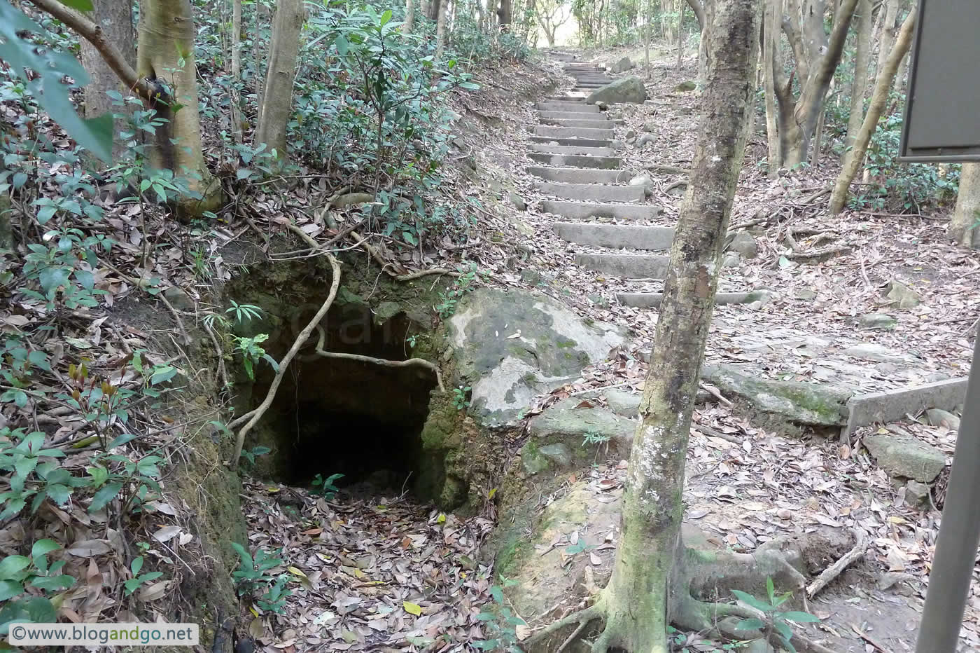 Maclehose Trail 5 - Japanese cave